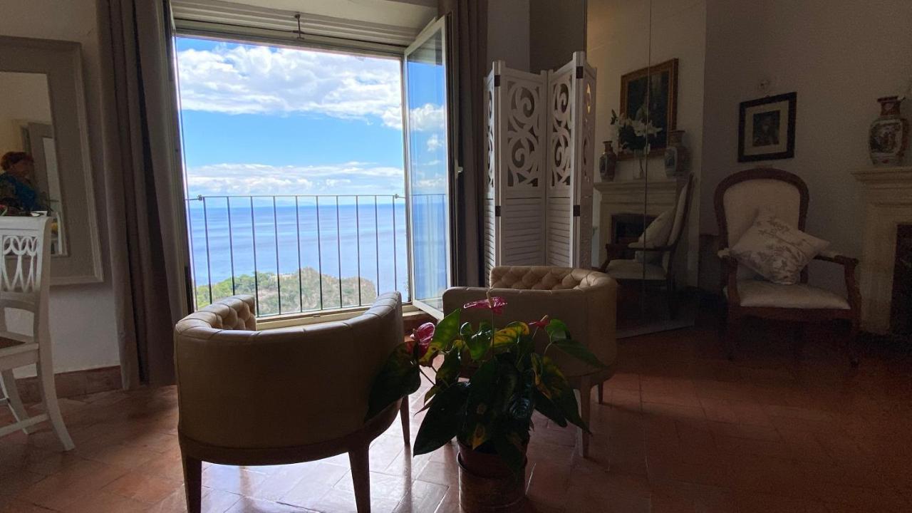 Villa Don Mimi Guarnaschelli La Dependace Taormina Eksteriør bilde
