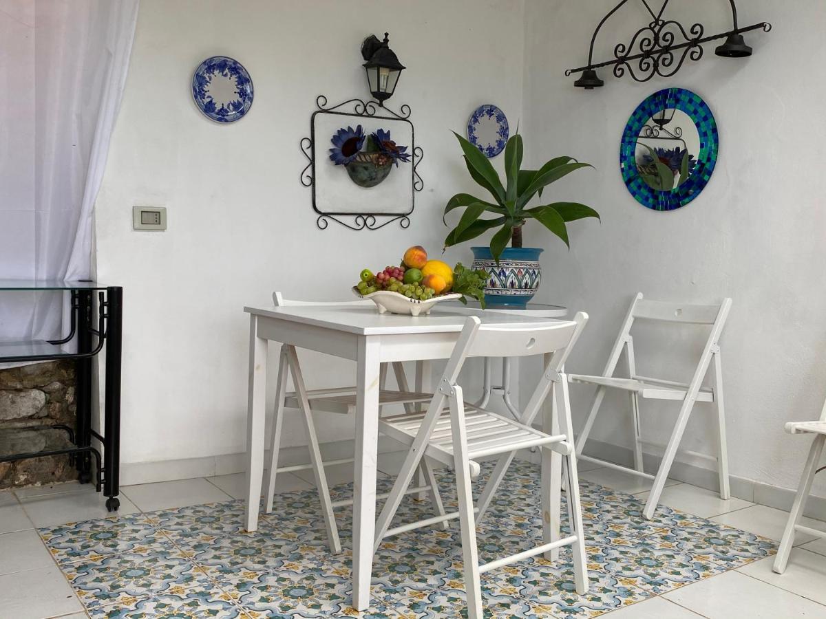 Villa Don Mimi Guarnaschelli La Dependace Taormina Eksteriør bilde